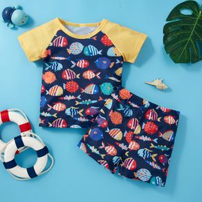 2pcs Cartoon Fish Print Mid-sleeve Baby Swimsuit Set